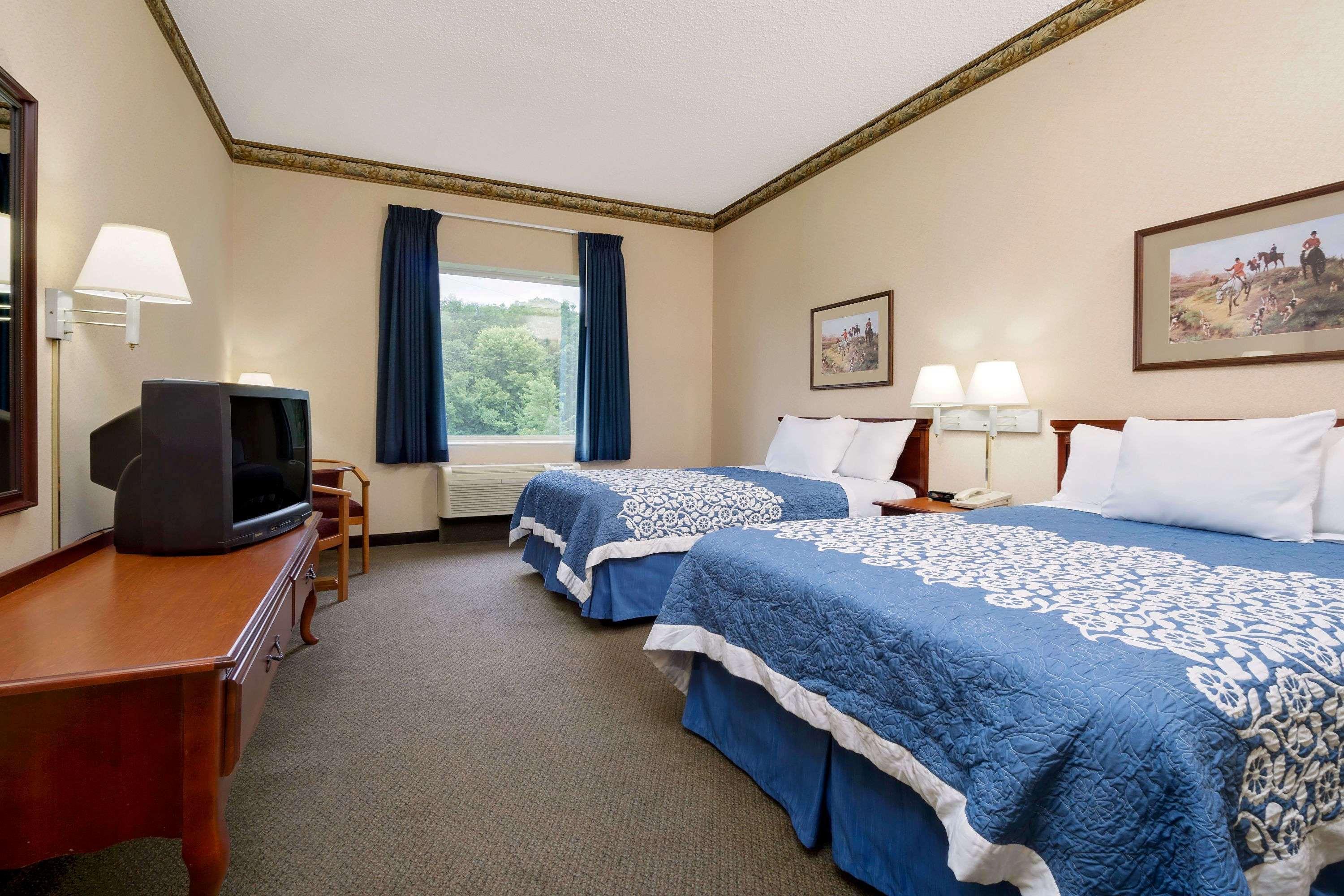 Magnuson Hotel West Liberty Kültér fotó