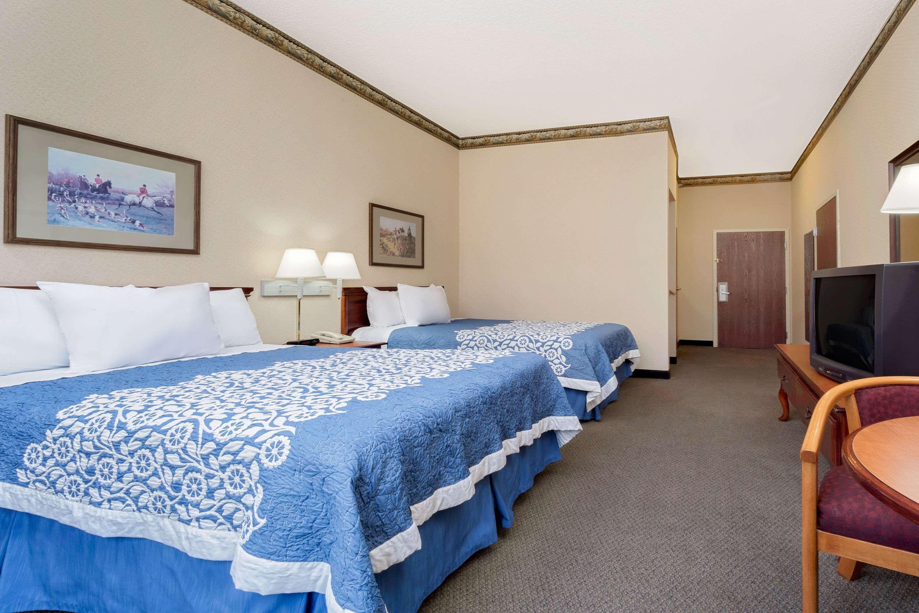 Magnuson Hotel West Liberty Kültér fotó