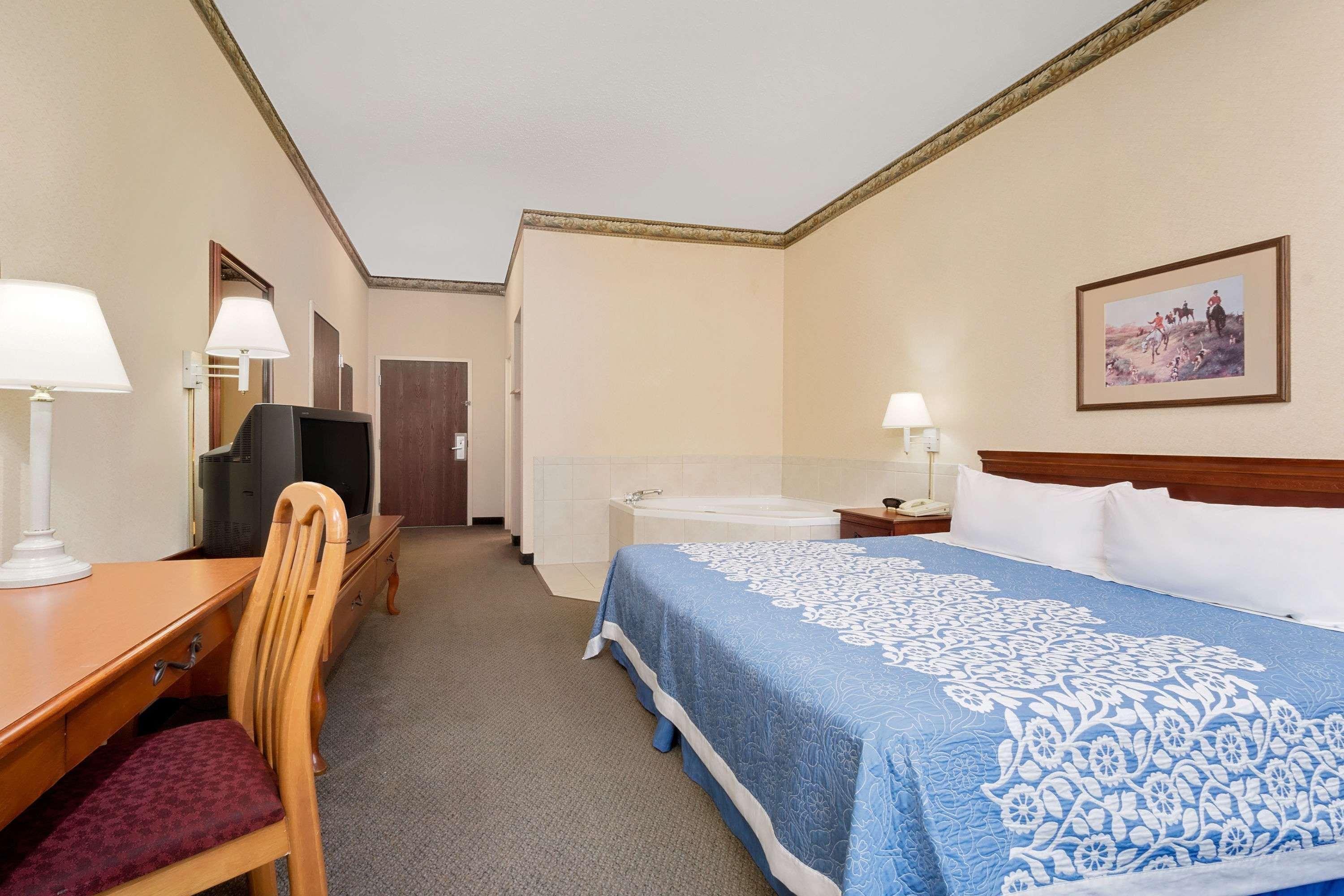 Magnuson Hotel West Liberty Kültér fotó