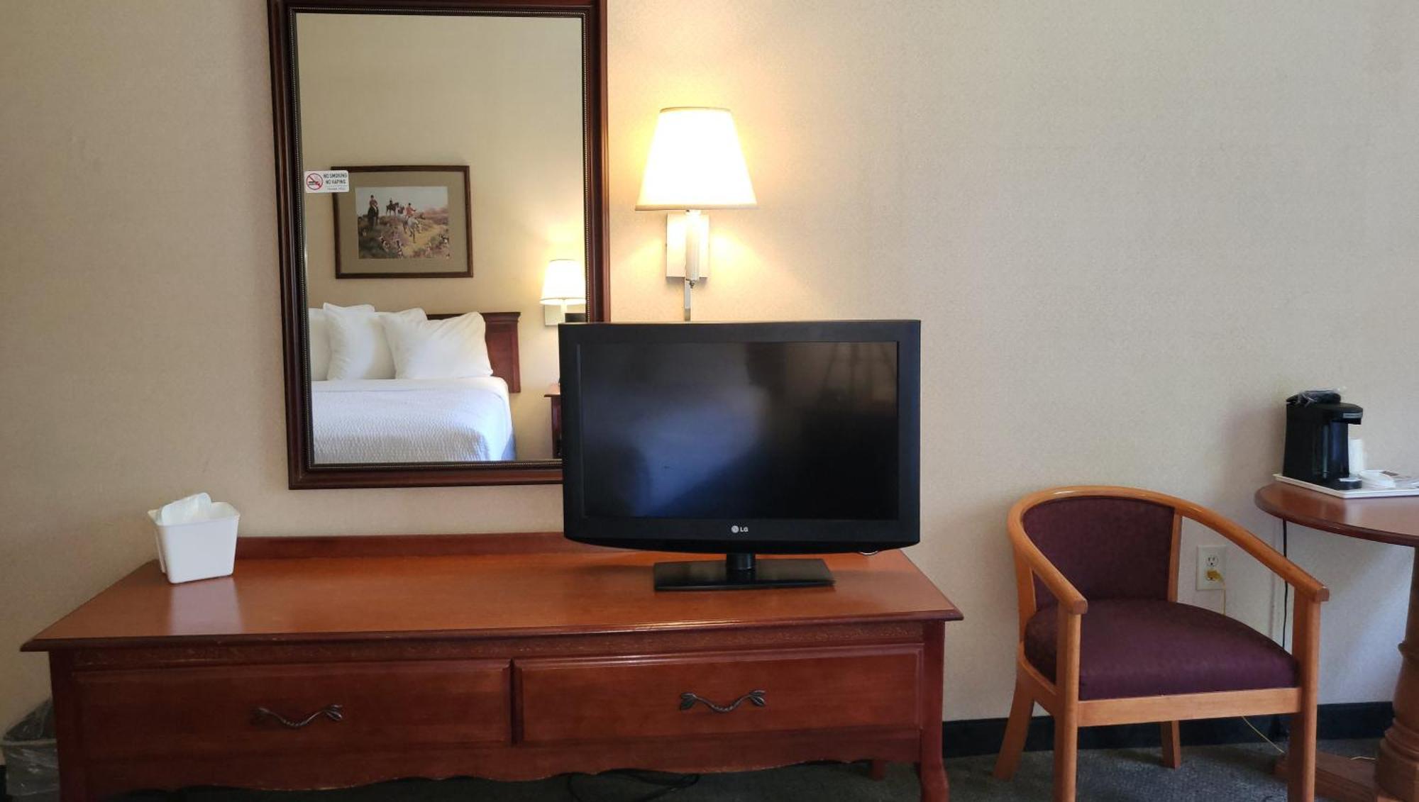 Magnuson Hotel West Liberty Kültér fotó
